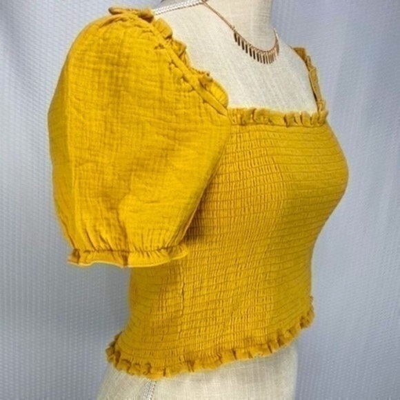 Hem & Thread Crop Top Womens Size Medium Yellow Short Puff Sleeves Blouse New - Picture 3 of 9